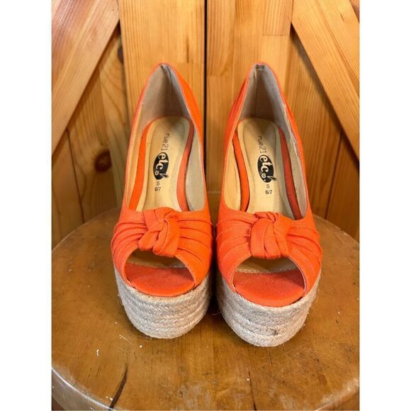 Rue21 Wedges Open Toe Size 6/7 S - Picture 2 of 8